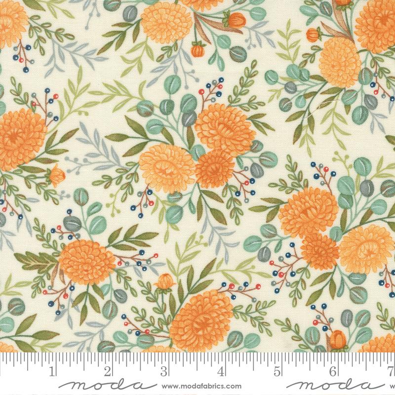 I Love Fall Most Of All Flowers Warm White - Quilt Fabric