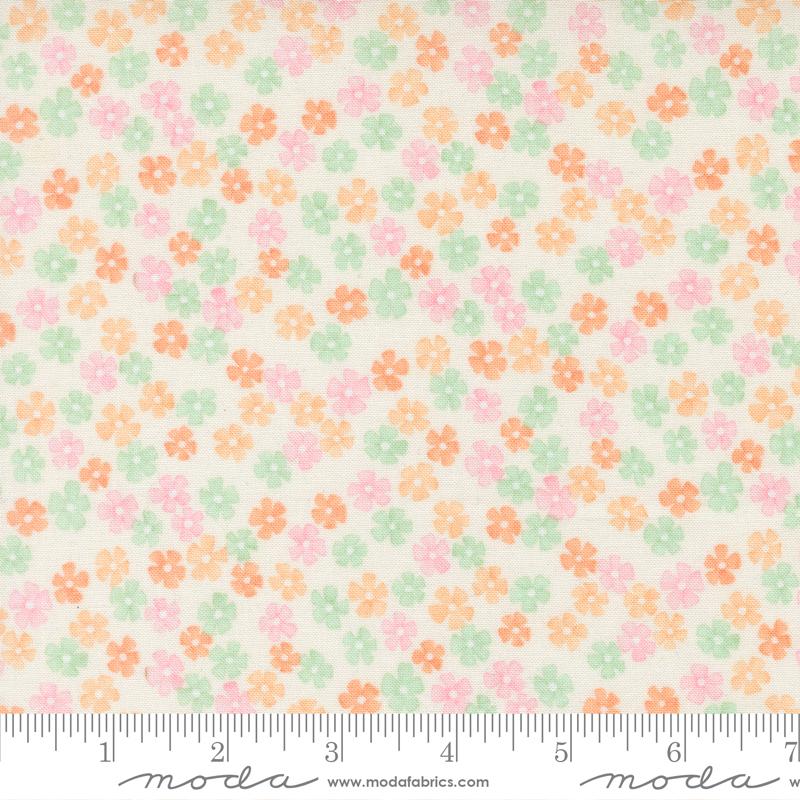 Kindness Daisy Dogwood - Quilt Fabric
