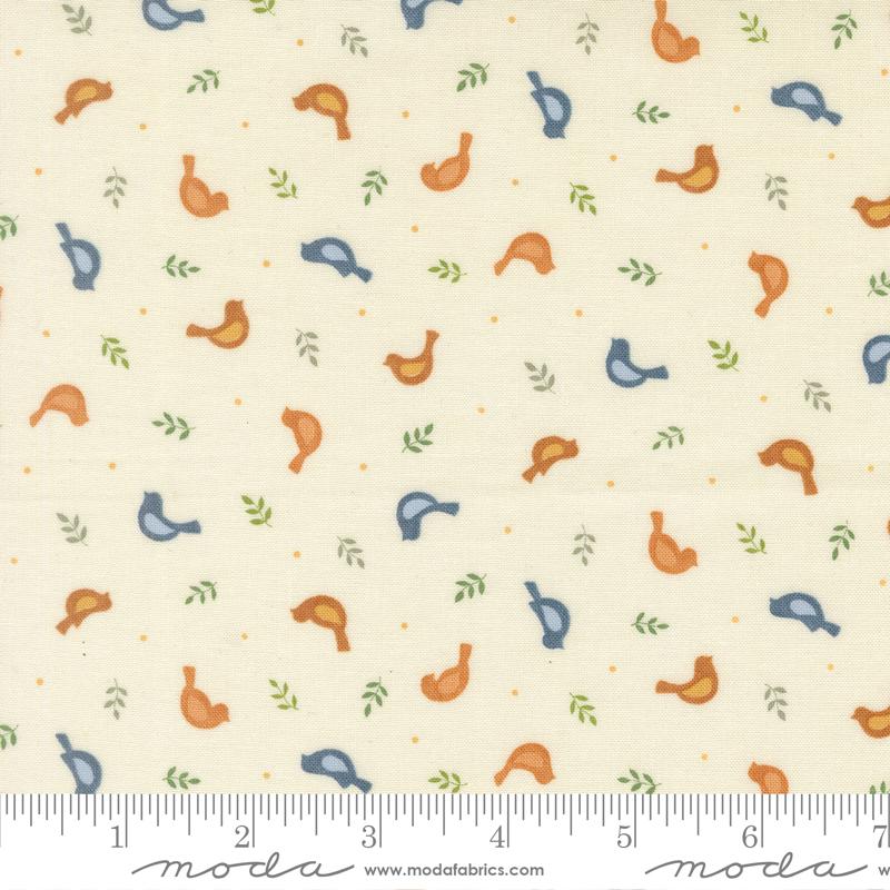 Family Tree Birds Warm White - Quilt Fabric