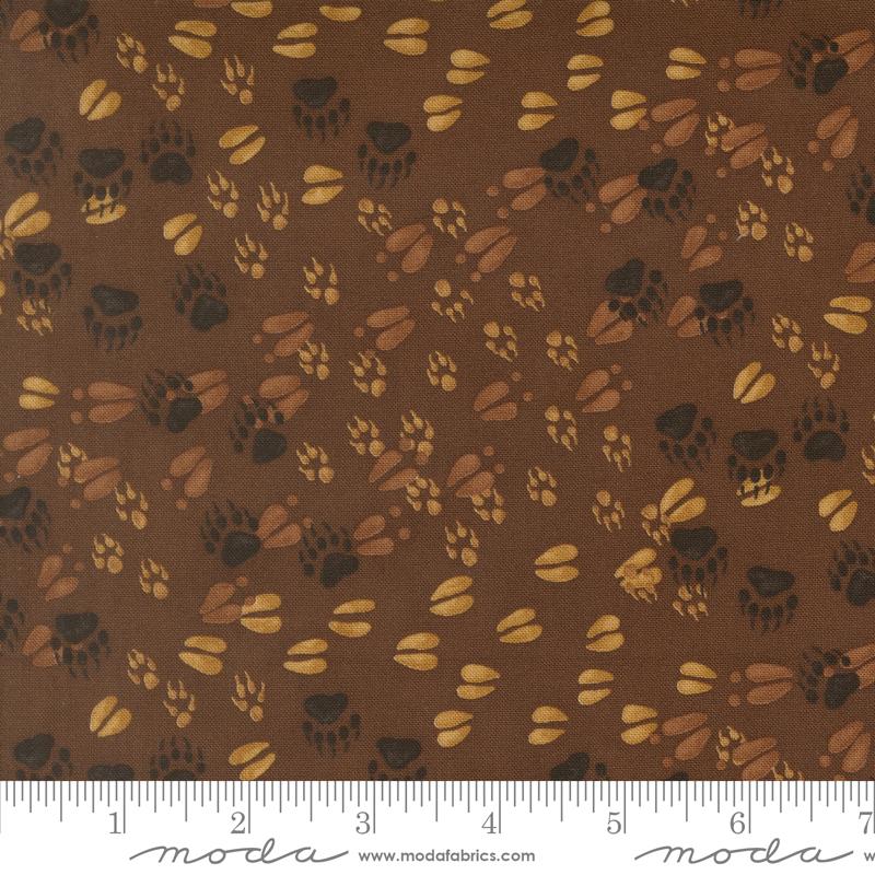 Northwoods Lodge Quilt Cuddle Tracks Mud - Quilt Fabric