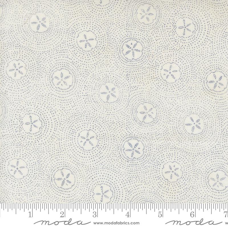 Seaside Sand Dollar Seafoam White - Quilt Fabric, zoomed in. Select this picture to zoom back out.