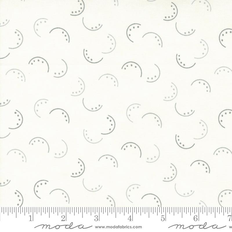 Silhouettes Curves - Cream - Quilt Fabric