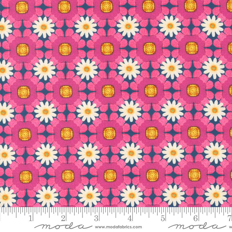 Vintage Soul Daisy Chain - Hot Pink - Quilt Fabric