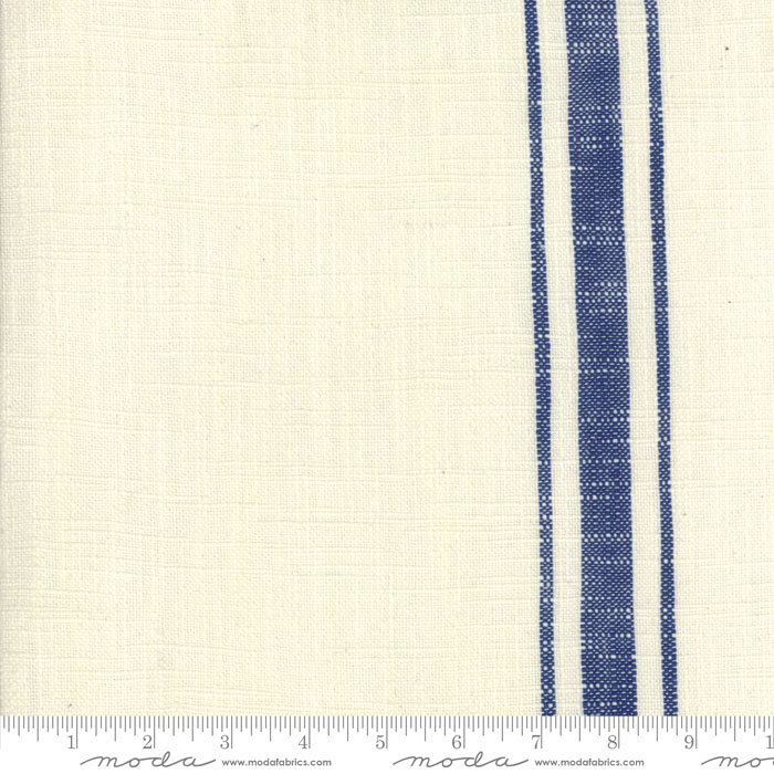 16" Blue Plate Cream with Blue - Quilt Fabric