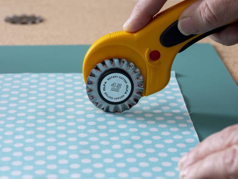 OLFA Stainless Steel Pinking Blade - 45mm PIB45-1