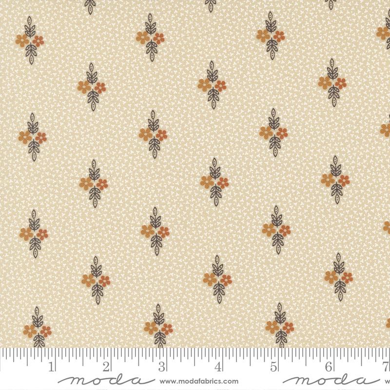Fluttering Leaves Beech White - Quilt Fabric