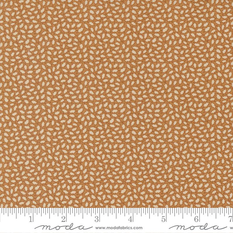 Fluttering Leaves Golden Oak - Quilt Fabric