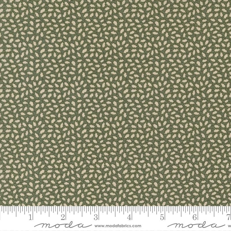 Fluttering Leaves Evergreen - Quilt Fabric