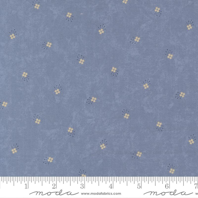 Bluebirds Nest Comet Light Blue - Quilt Fabric