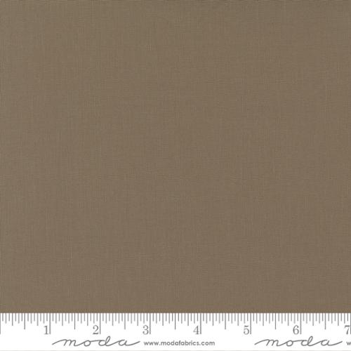 Bella Solids Weathered Teak - Quilt Fabric