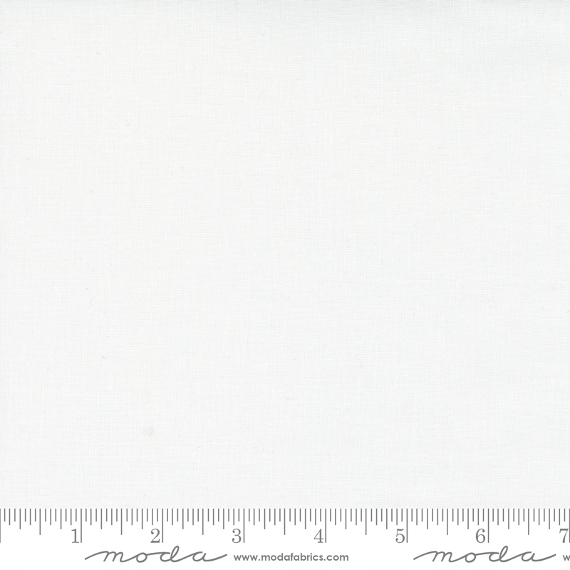 Bella Silky Chantilly Off White - Quilt Fabric