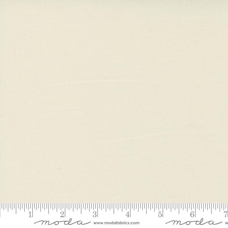 Bella Solids Eggshell - Quilt Fabric