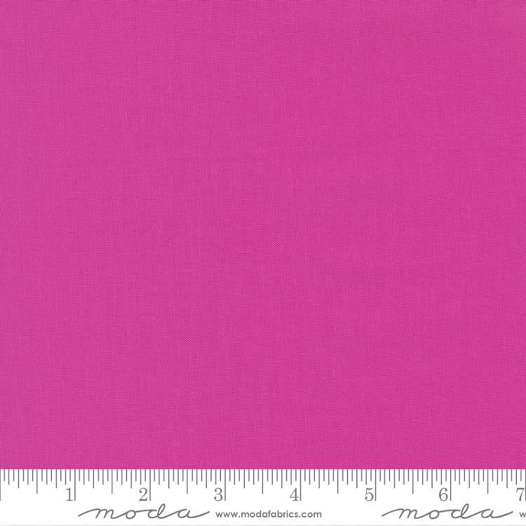 Bella Solids Petunia - Quilt Fabric