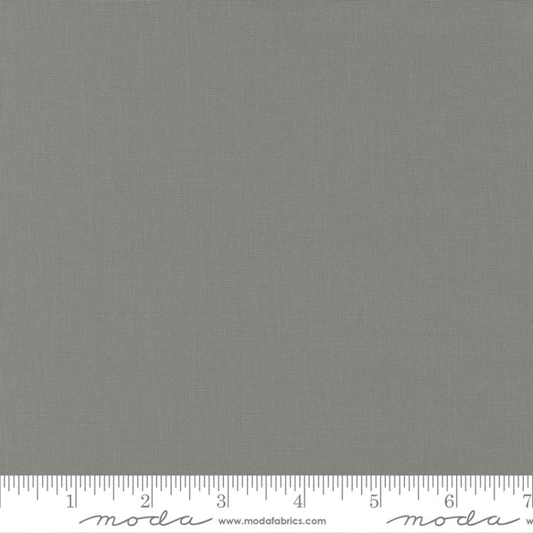 Bella Solids Dovetail - Quilt Fabric