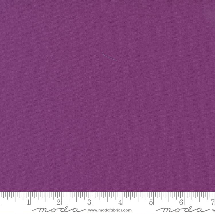 Bella Solids Dahlia - Quilt Fabric