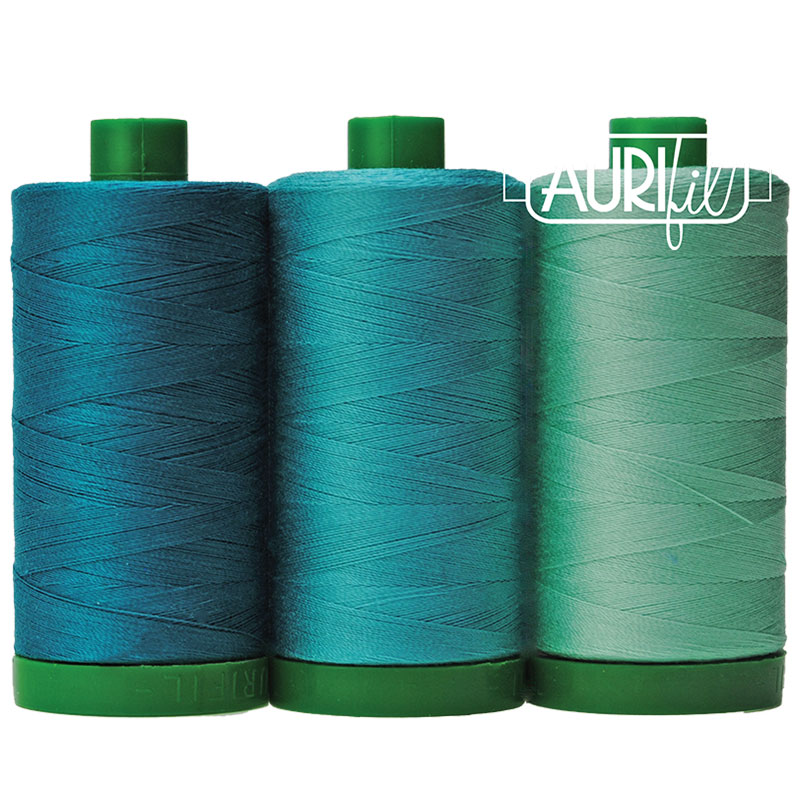 Color Builder Thread 40wt Macaw Teal 008, zoomed in. Select this picture to zoom back out.