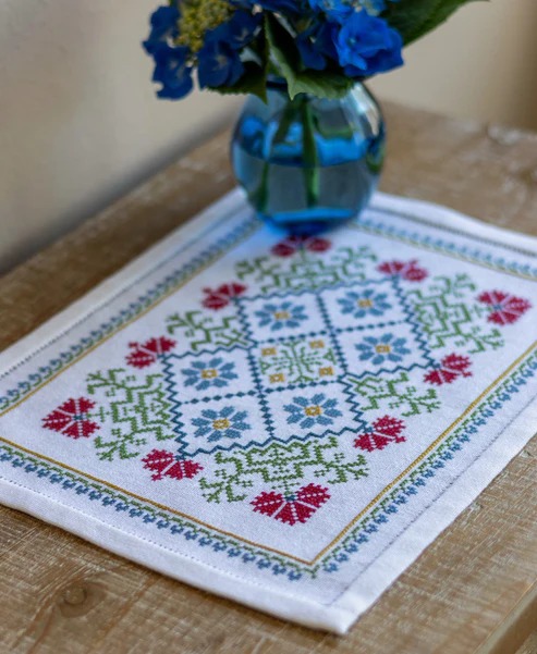 Florina - PDF Cross Stitch Pattern, zoomed in. Select this picture to zoom back out.