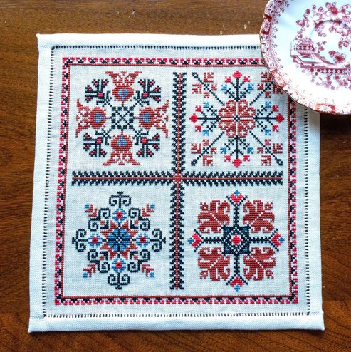 Balkan Quartet - Cross Stitch Pattern, zoomed in. Select this picture to zoom back out.