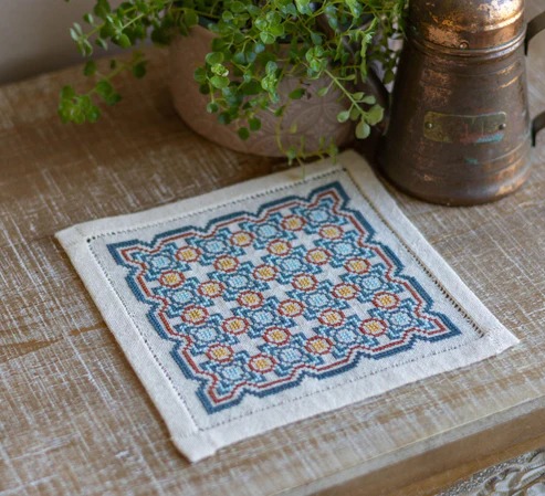 BitKit Salerno Tile - Cross Stitch Pattern, zoomed in. Select this picture to zoom back out.