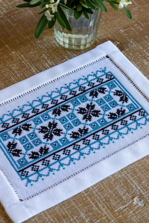 BitKit Ukrainian Crisscross - Cross Stitch Pattern, different perspective #1, zoomed in. Select this picture to zoom back out.