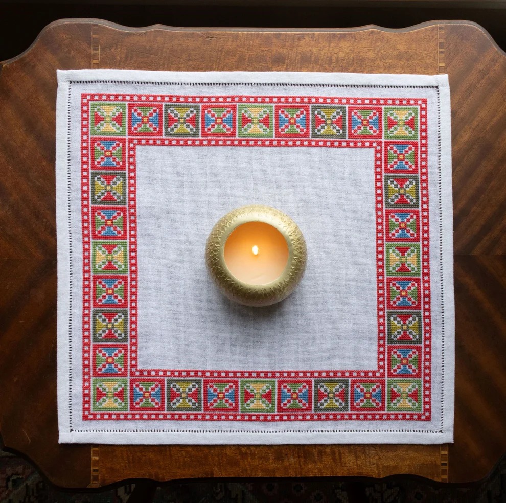 Kallithea Kaleidoscope - Cross Stitch Pattern, zoomed in. Select this picture to zoom back out.