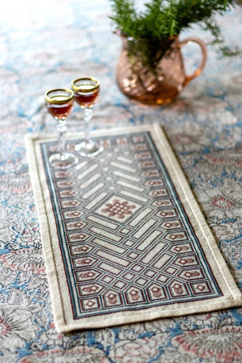 Oak Park Diamonds - Cross Stitch Pattern, zoomed in. Select this picture to zoom back out.