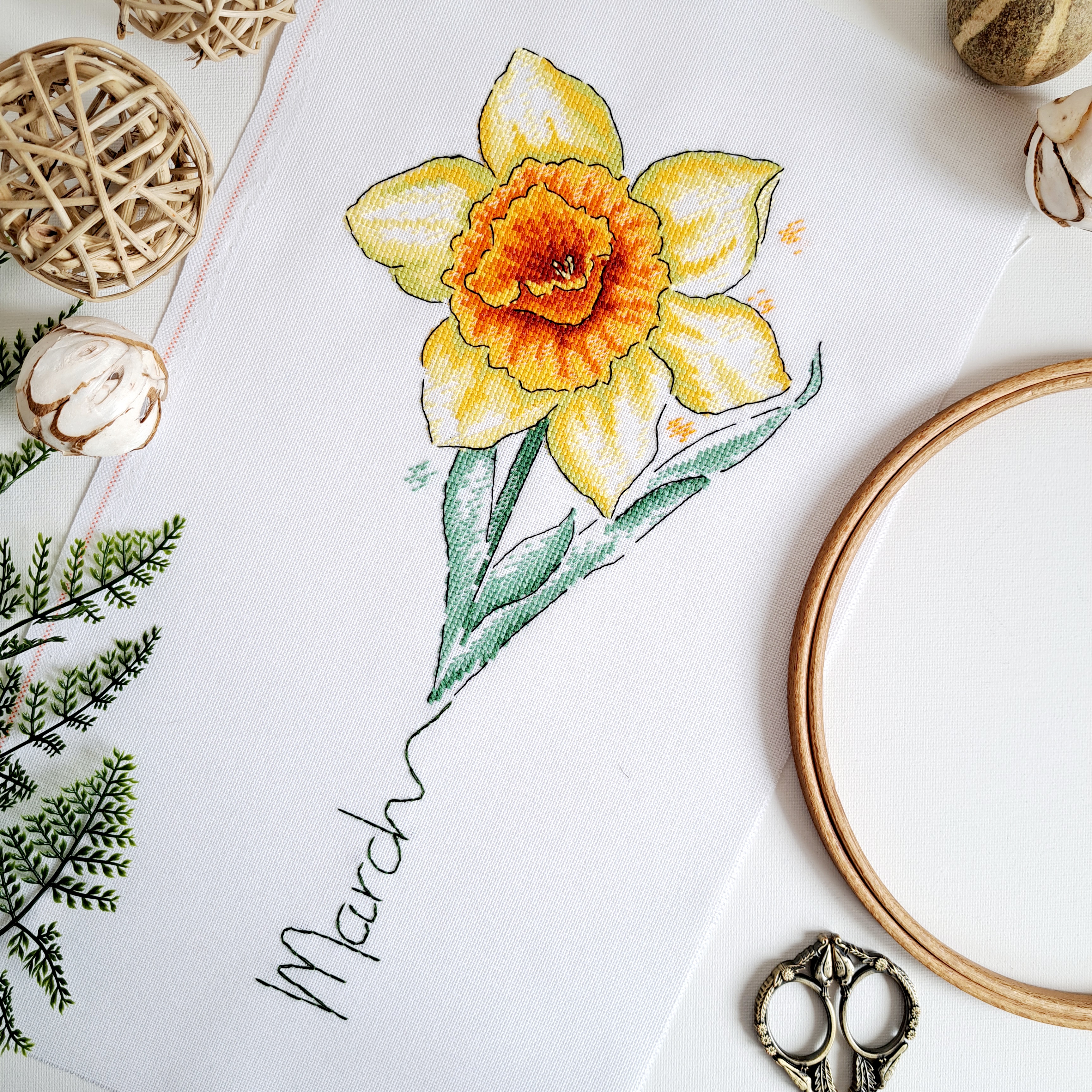 March Narcissus - PDF Cross Stitch Pattern