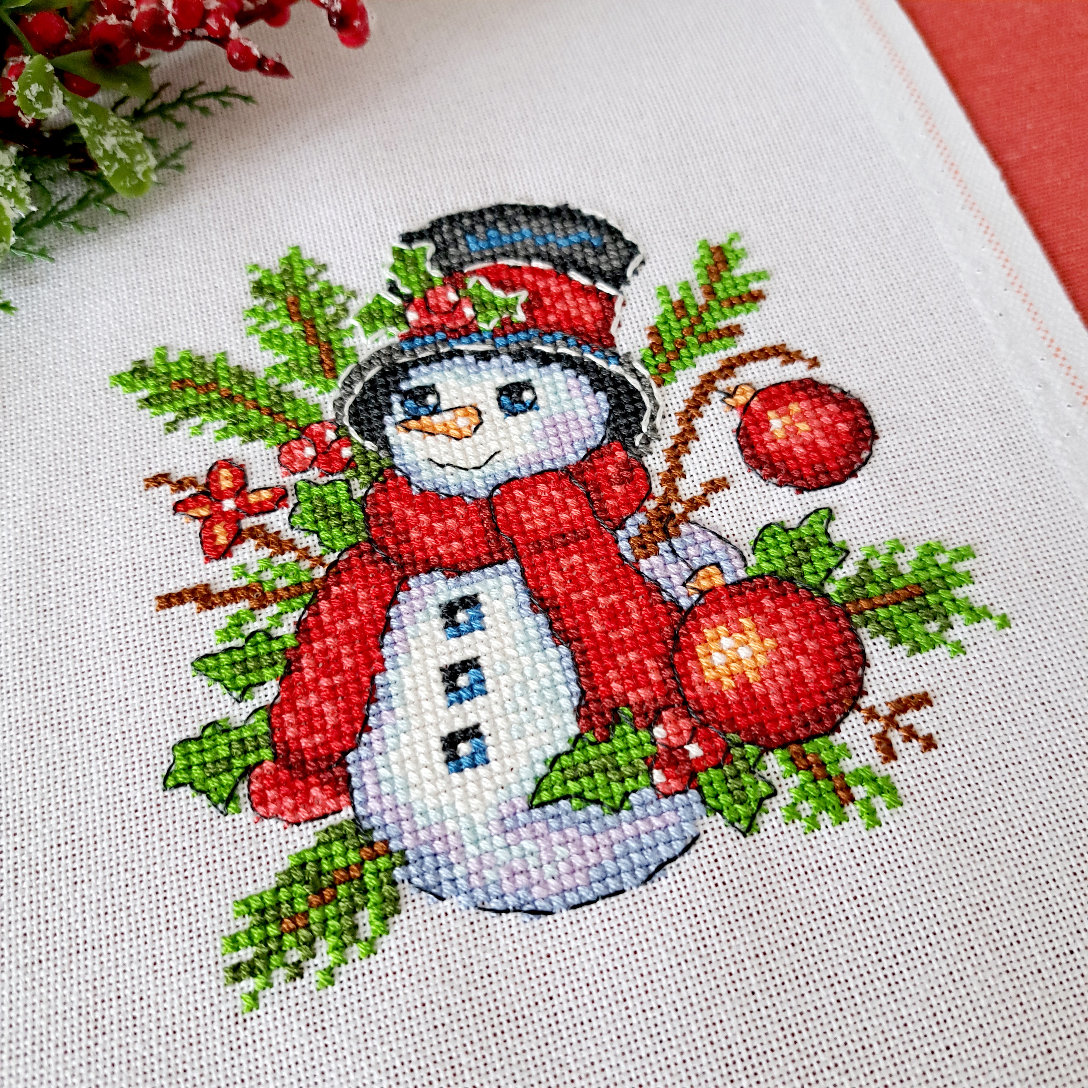Snowman Ornament - Christmas Cross Stitch Pattern