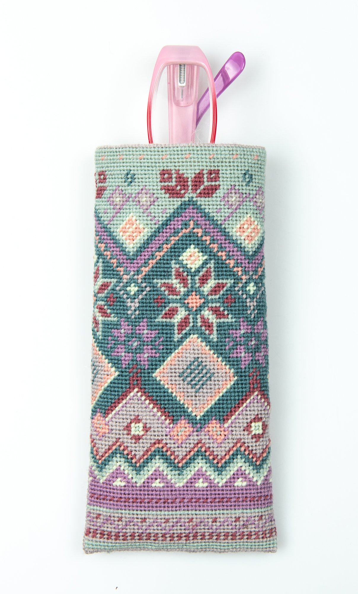 Fair Isle Glasses Case - Needlepoint / Tapestry Kits, zoomed in. Select this picture to zoom back out.