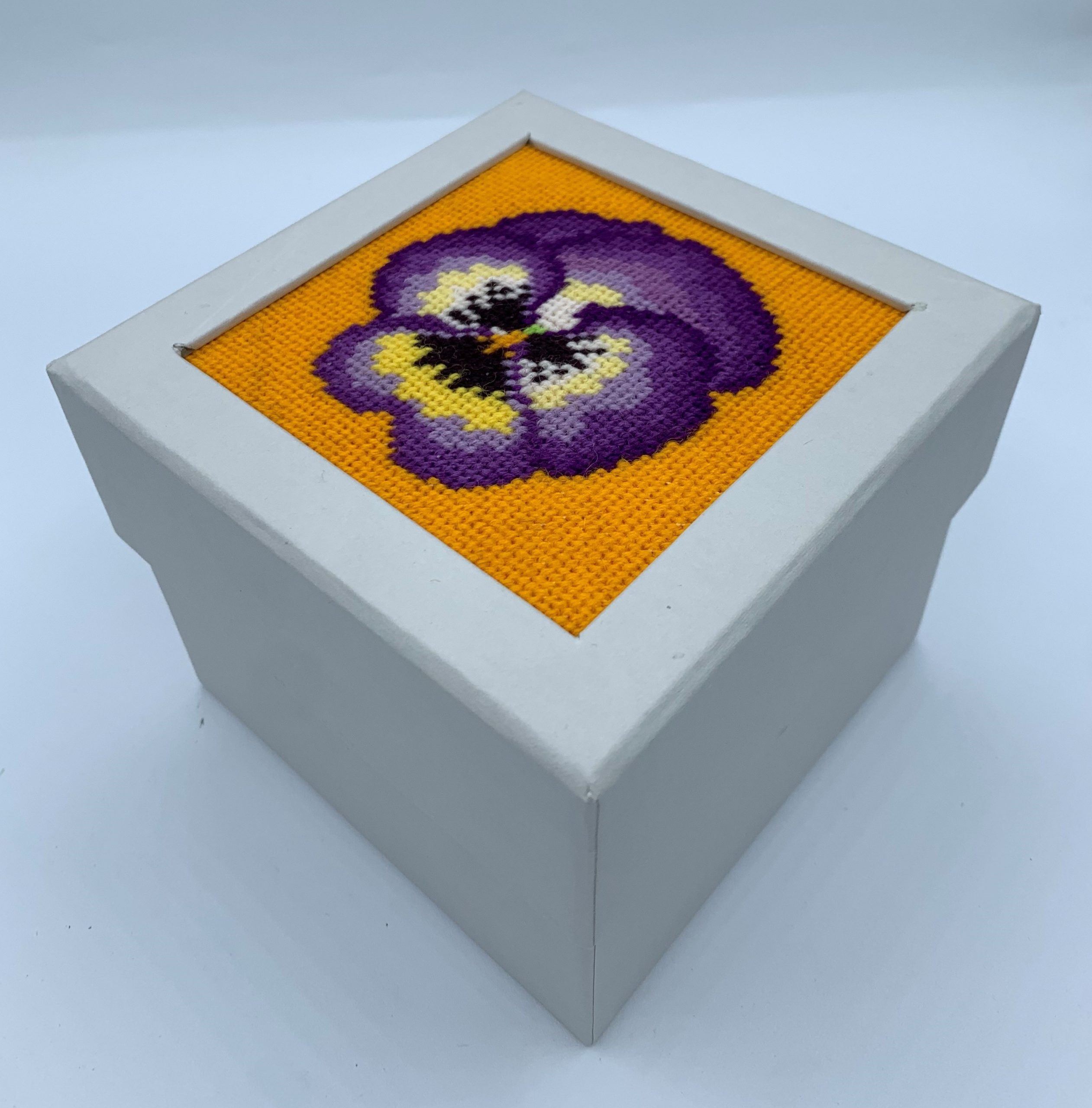 Pansy Small Parchment Box -  Stitch Your Own Boxes Kit, zoomed in. Select this picture to zoom back out.