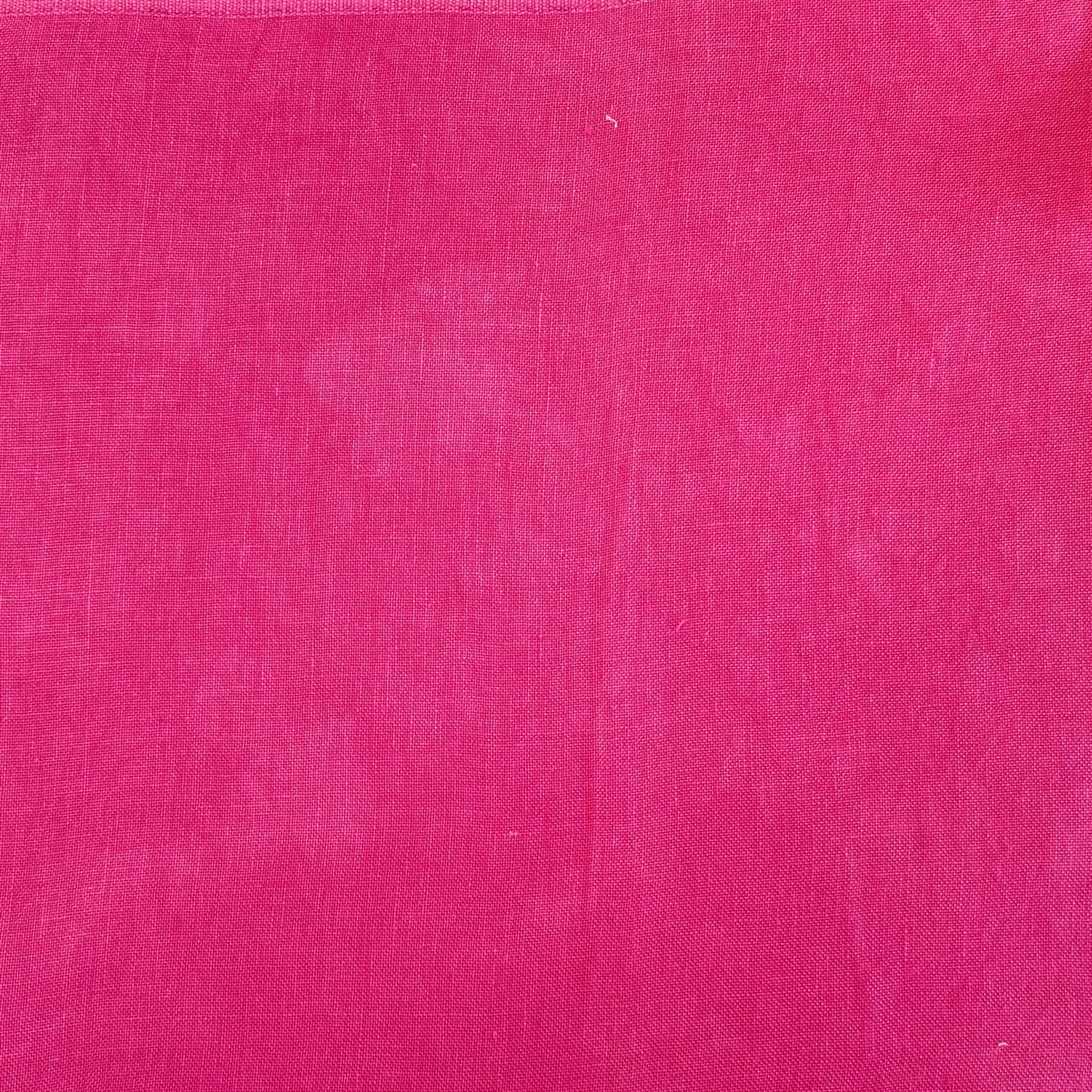 36 Count Fuscia Lugana 12x17, zoomed in. Select this picture to zoom back out.