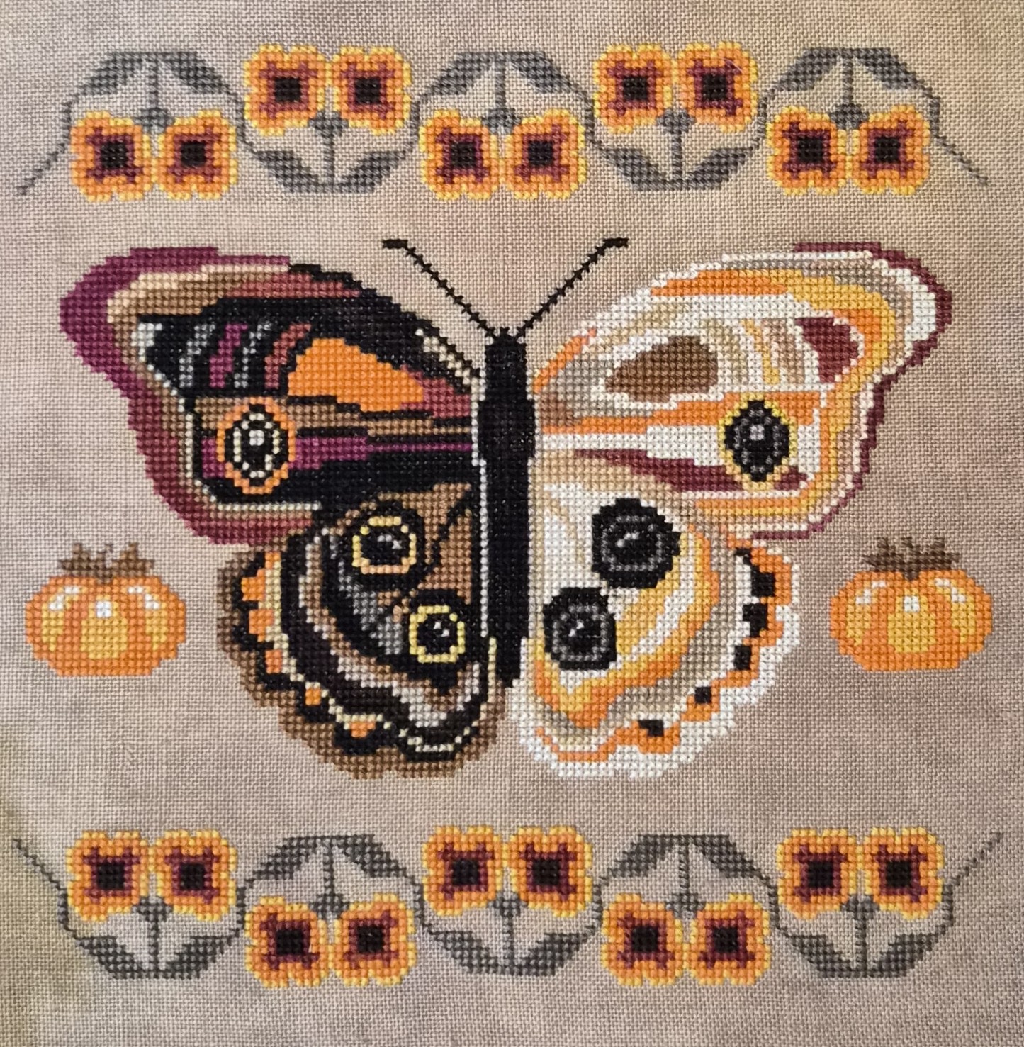 A Study in Persimmon - Cross Stitch Pattern, zoomed in. Select this picture to zoom back out.
