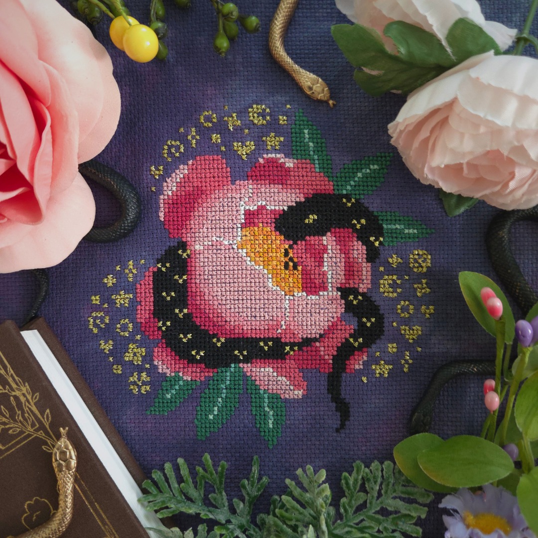 Mortal Coil - Cross Stitch Pattern, zoomed in. Select this picture to zoom back out.