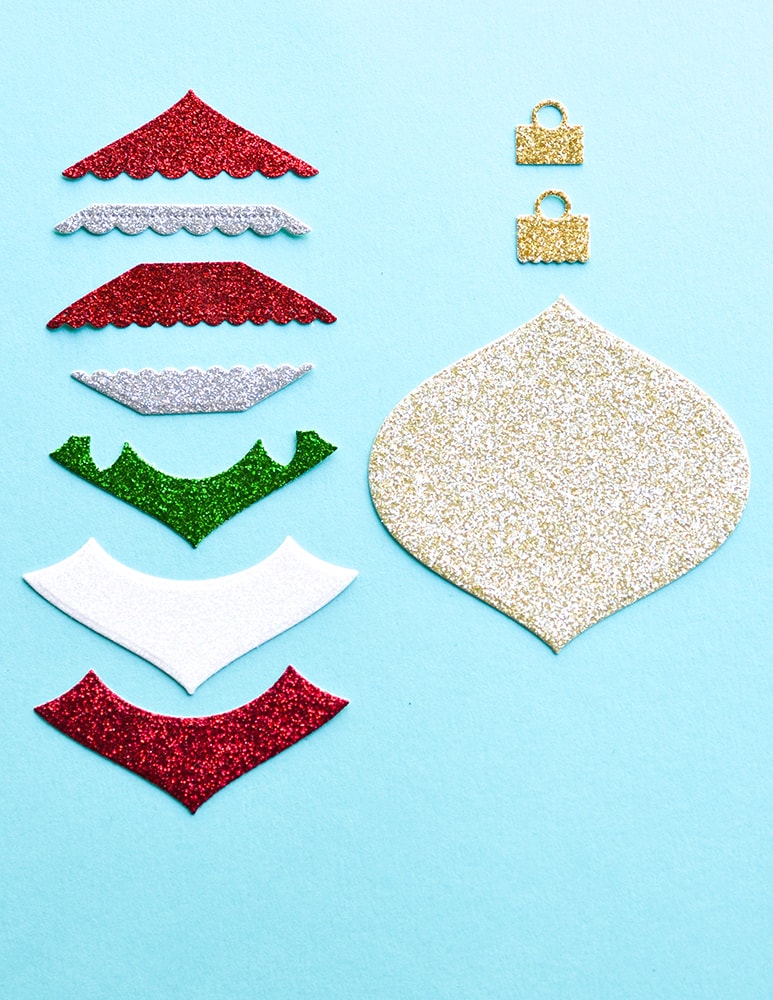 Christmas Ornament Basics - Craft Die, zoomed in. Select this picture to zoom back out.