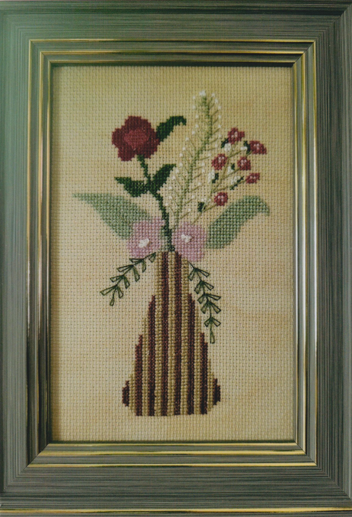 Colonial Centerpiece - Cross Stitch Pattern