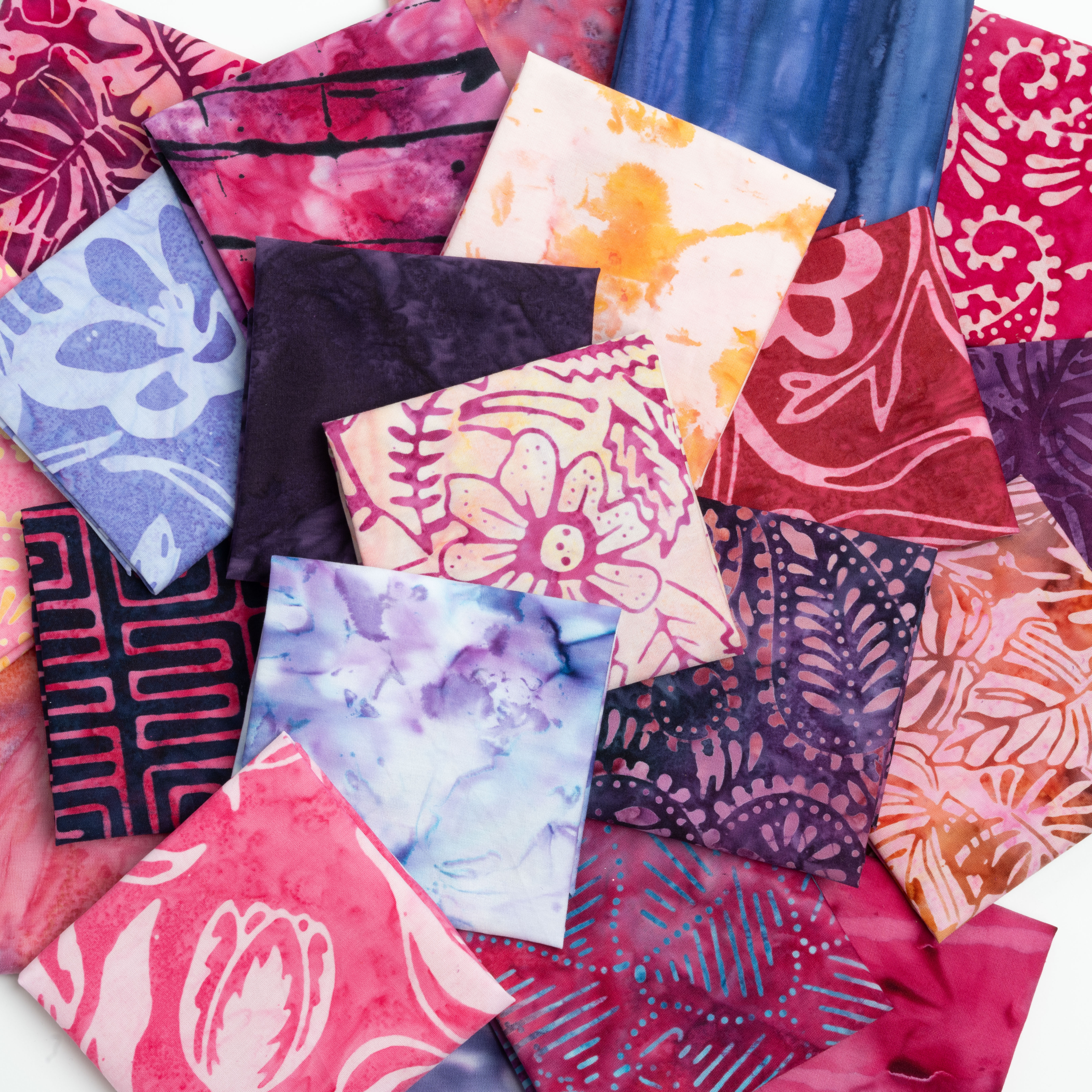 Berrylicious Batiks Leaf - Strawberry - Quilt Fabric