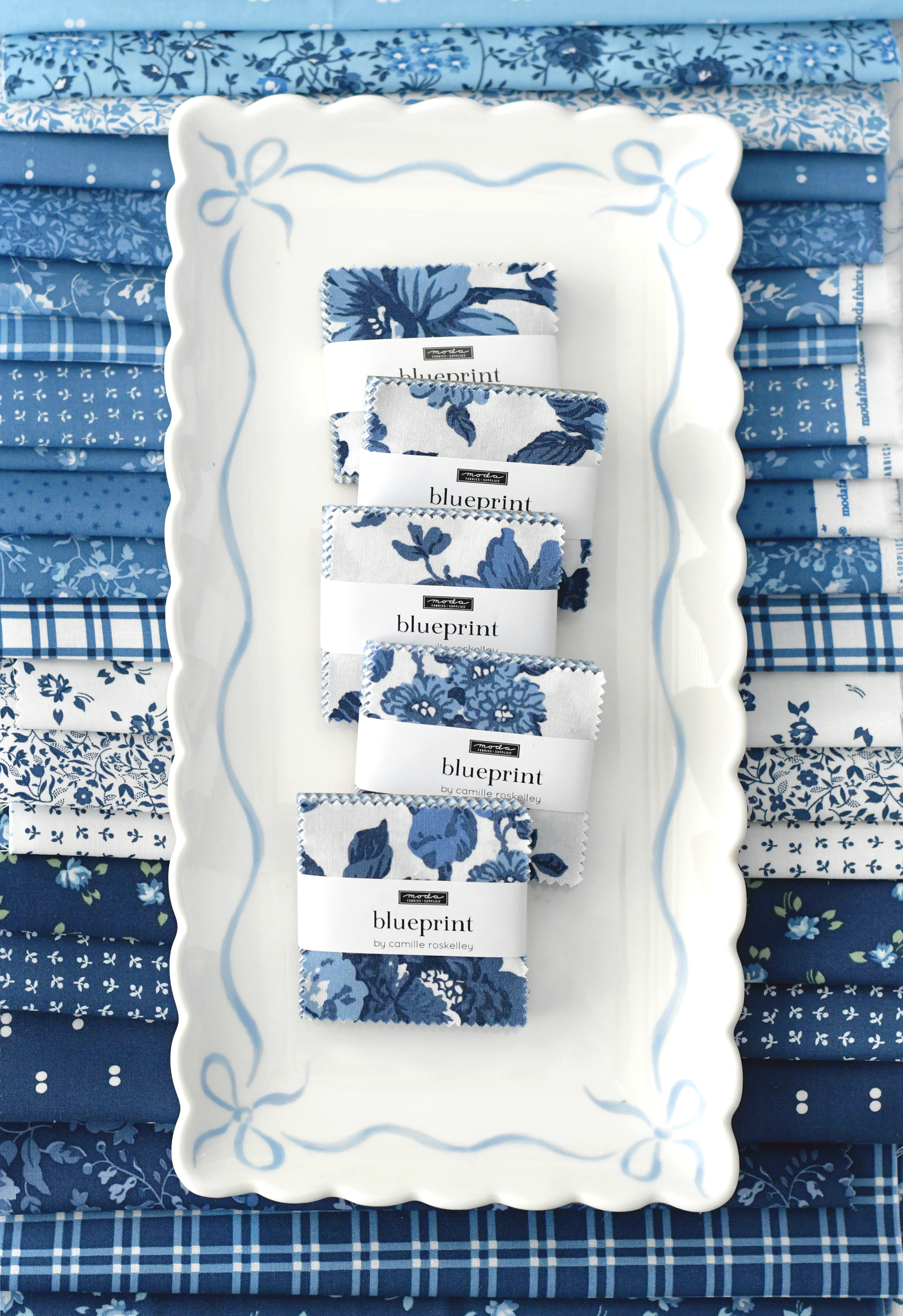Blueprint Small Flowers White Harbor - Quilt Fabric