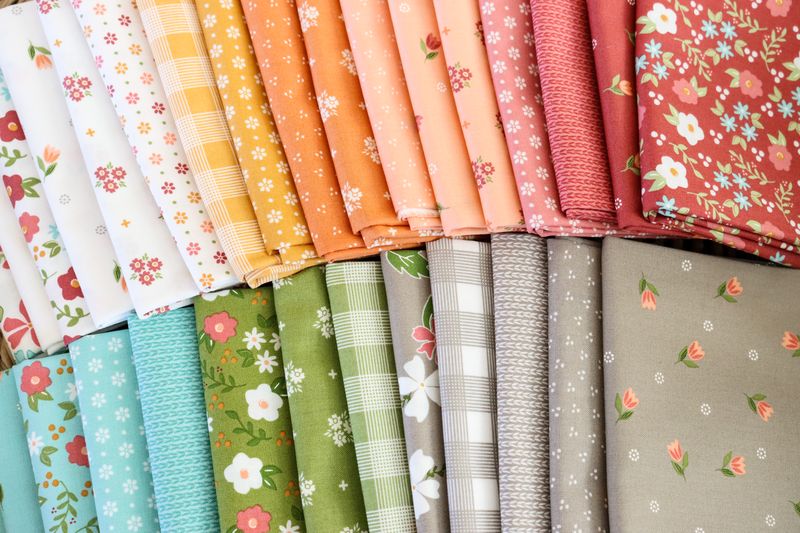 Bountiful Blooms Blush - Quilt Fabric