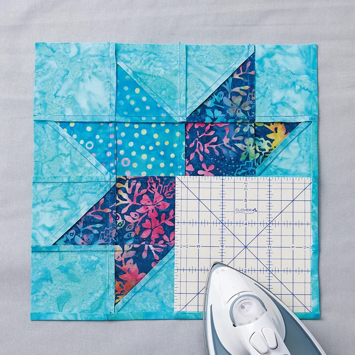 Clover Hot Hemmer Square - Heat Resistant Ruler