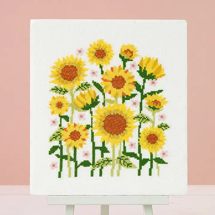Summer Sunflowers - Cross Stitch Kit, zoomed in. Select this picture to zoom back out.