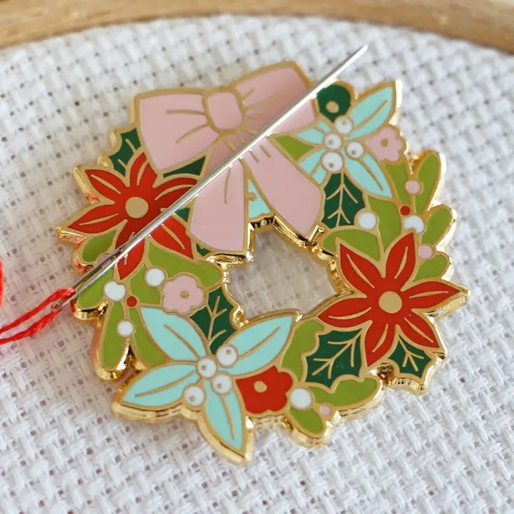 Wreath - Christmas Magnetic Needle Minder
