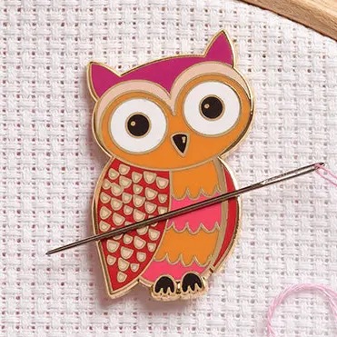 Owl - Magnetic Needle Minder