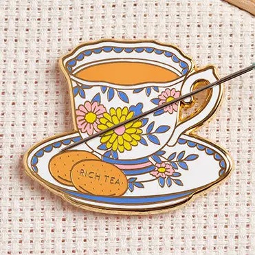 Teacup - Magnetic Needle Minder
