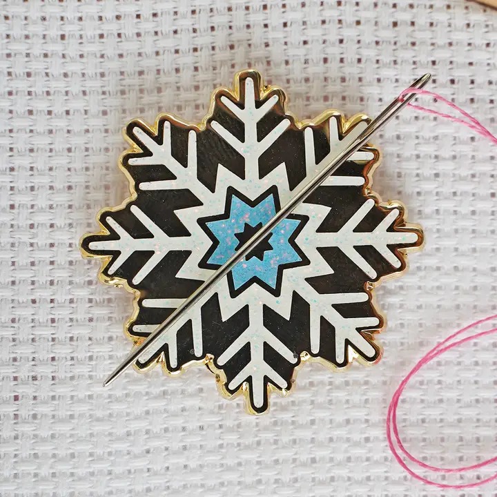 Snowflake - Christmas Magnetic Needle Minder