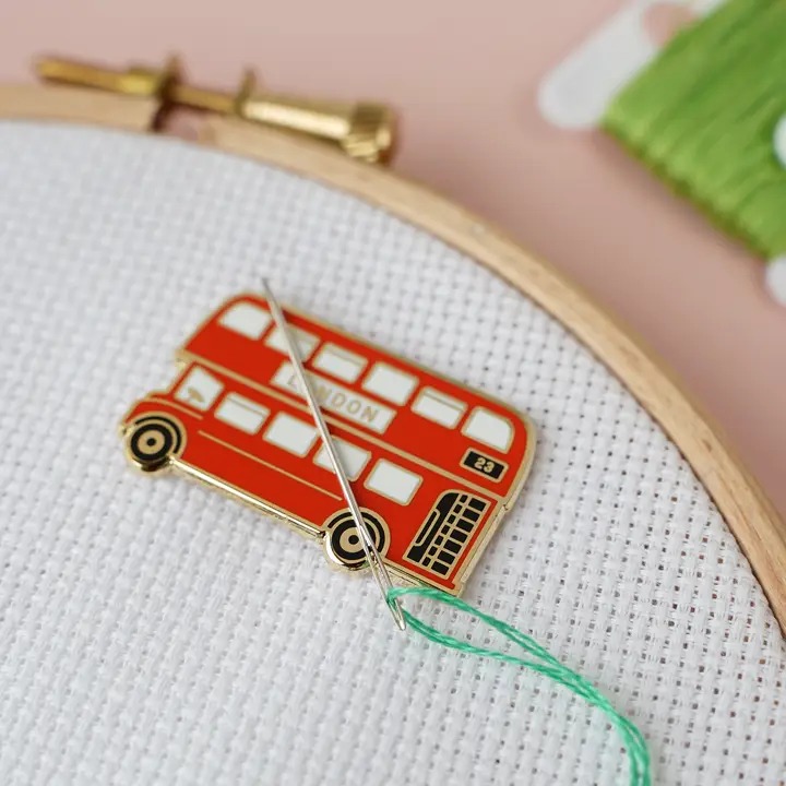 London Bus - Magnetic Needle Minder