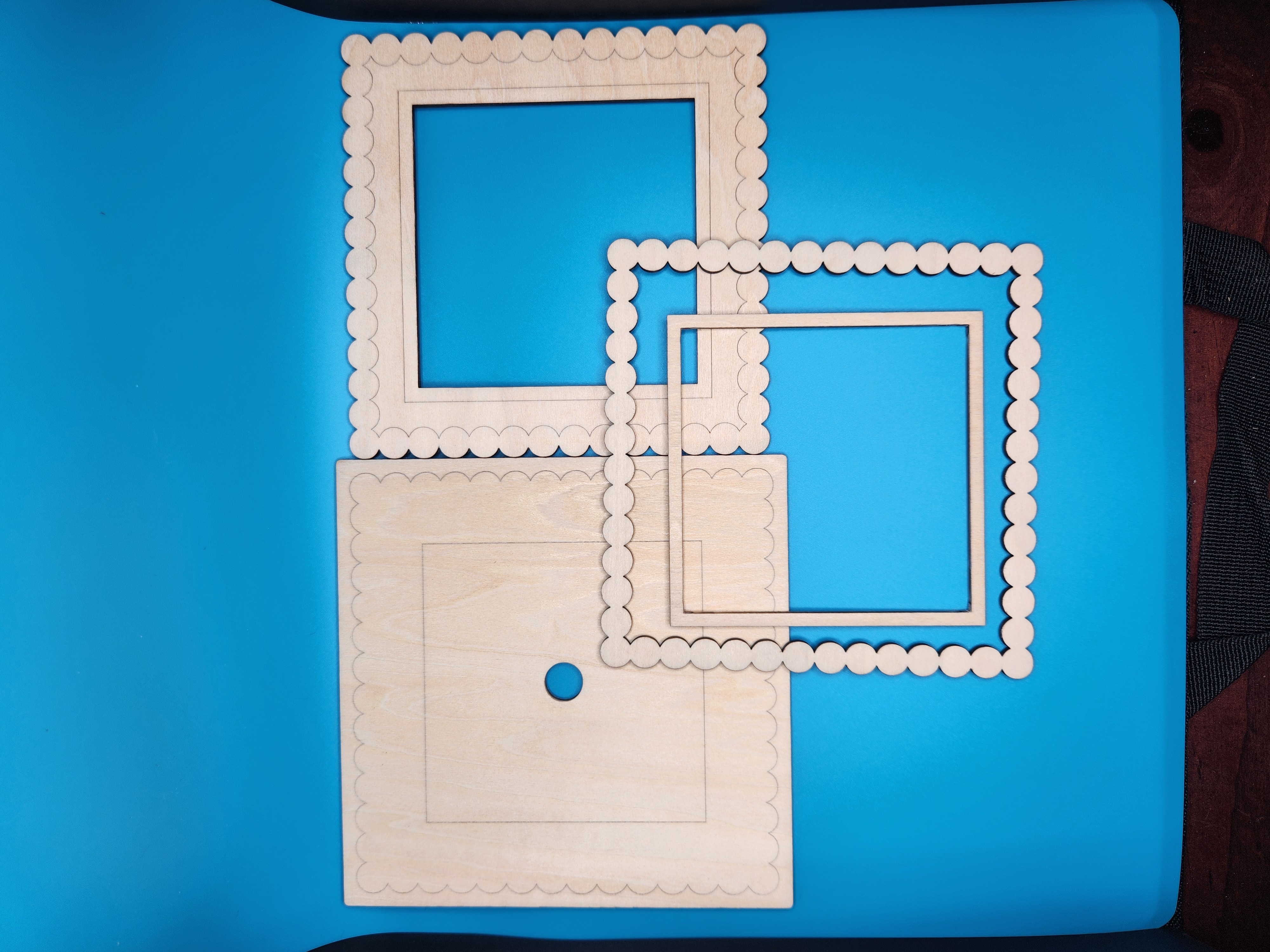 Double Scallop Rectangle - Unfinished Wood Display Frame, different perspective #2, zoomed in. Select this picture to zoom back out.