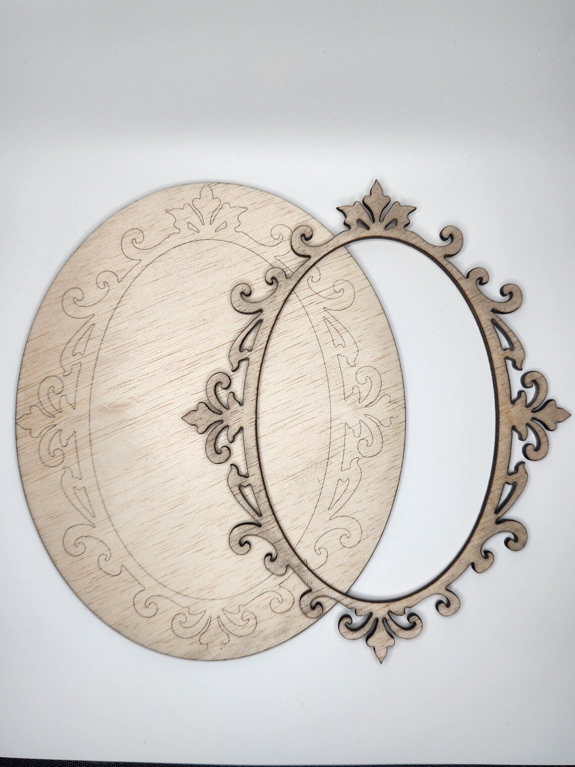 Gothic Oval - Unfinished Wood Display Frame, different perspective #1, zoomed in. Select this picture to zoom back out.
