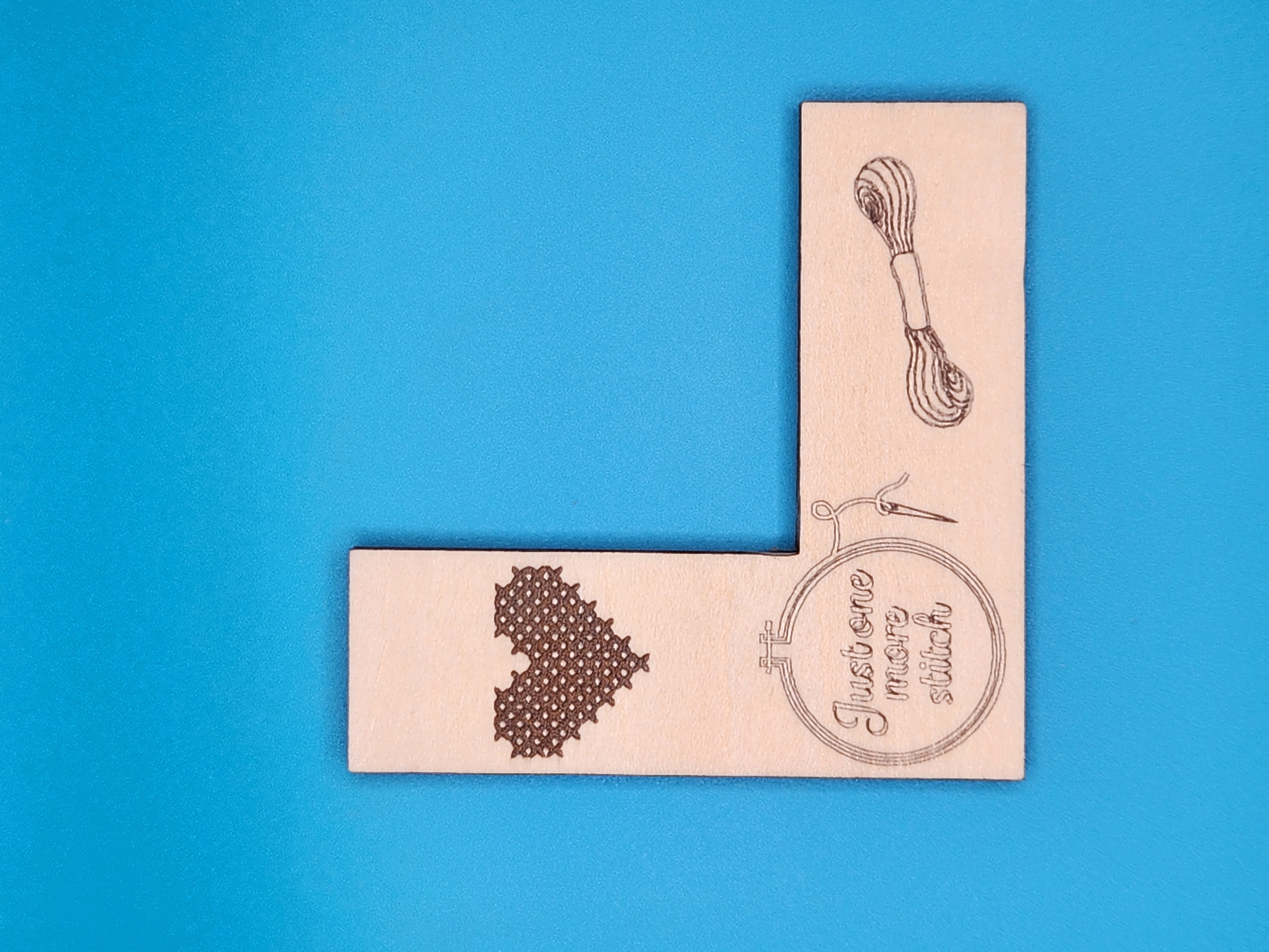 Just One More Stitch - L-Shaped Line Keeper, zoomed in. Select this picture to zoom back out.