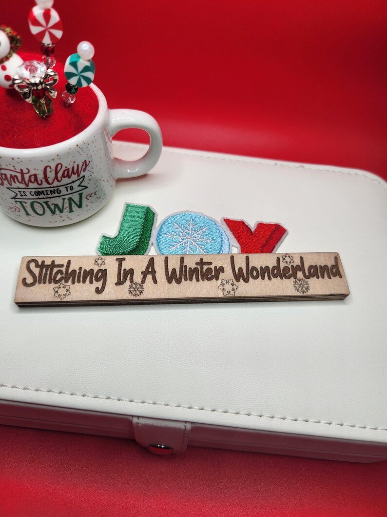 Winter Wonderland - Christmas Line Keeper, zoomed in. Select this picture to zoom back out.