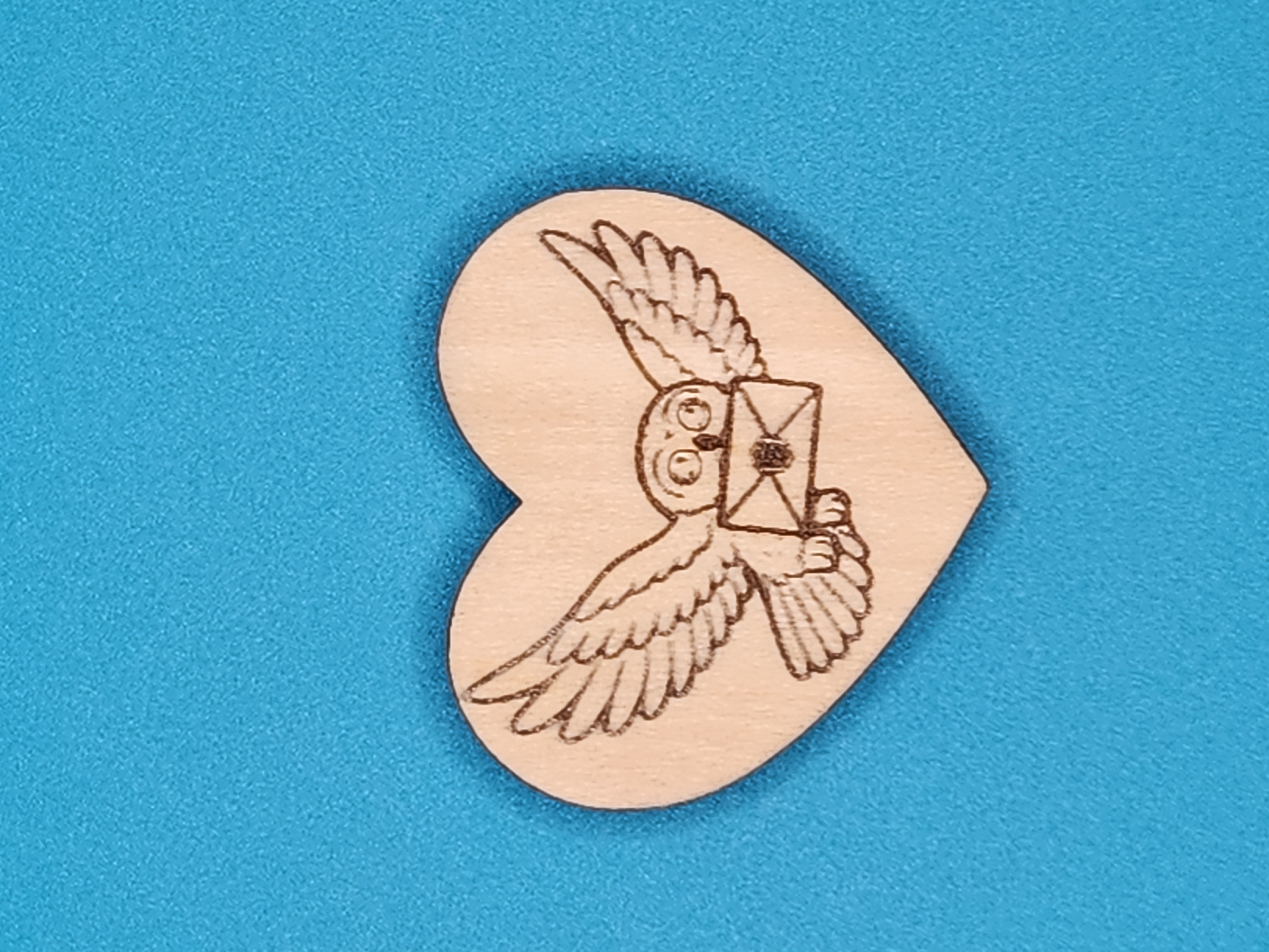 Hedwig Delivery - Magnetic Needle Minder, zoomed in. Select this picture to zoom back out.